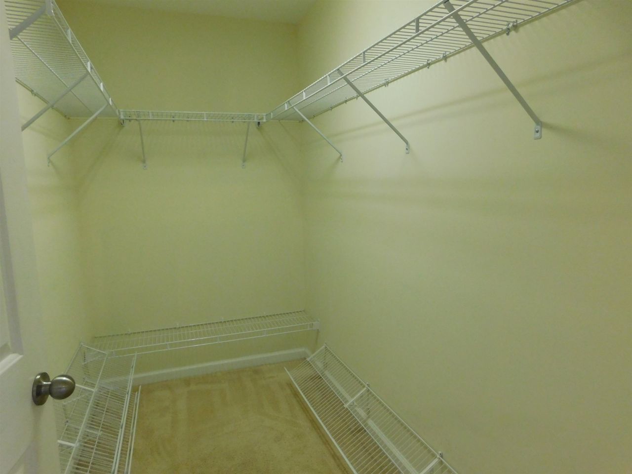 1121 Augustus Dr. Photo 19