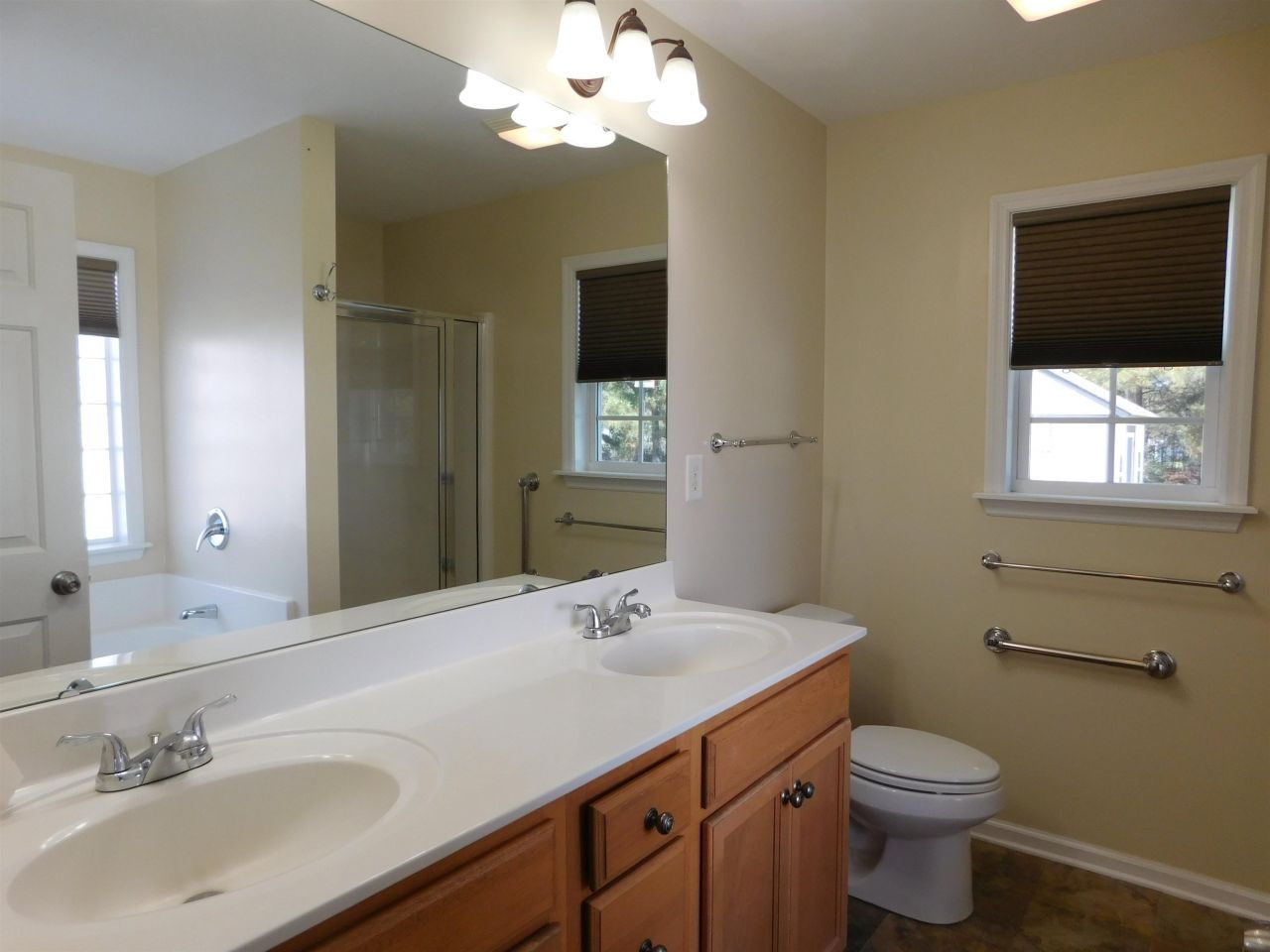 1121 Augustus Dr. Photo 20