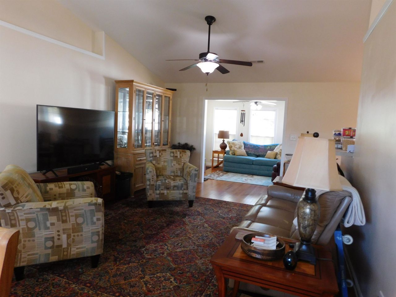 1121 Augustus Dr. Photo 4