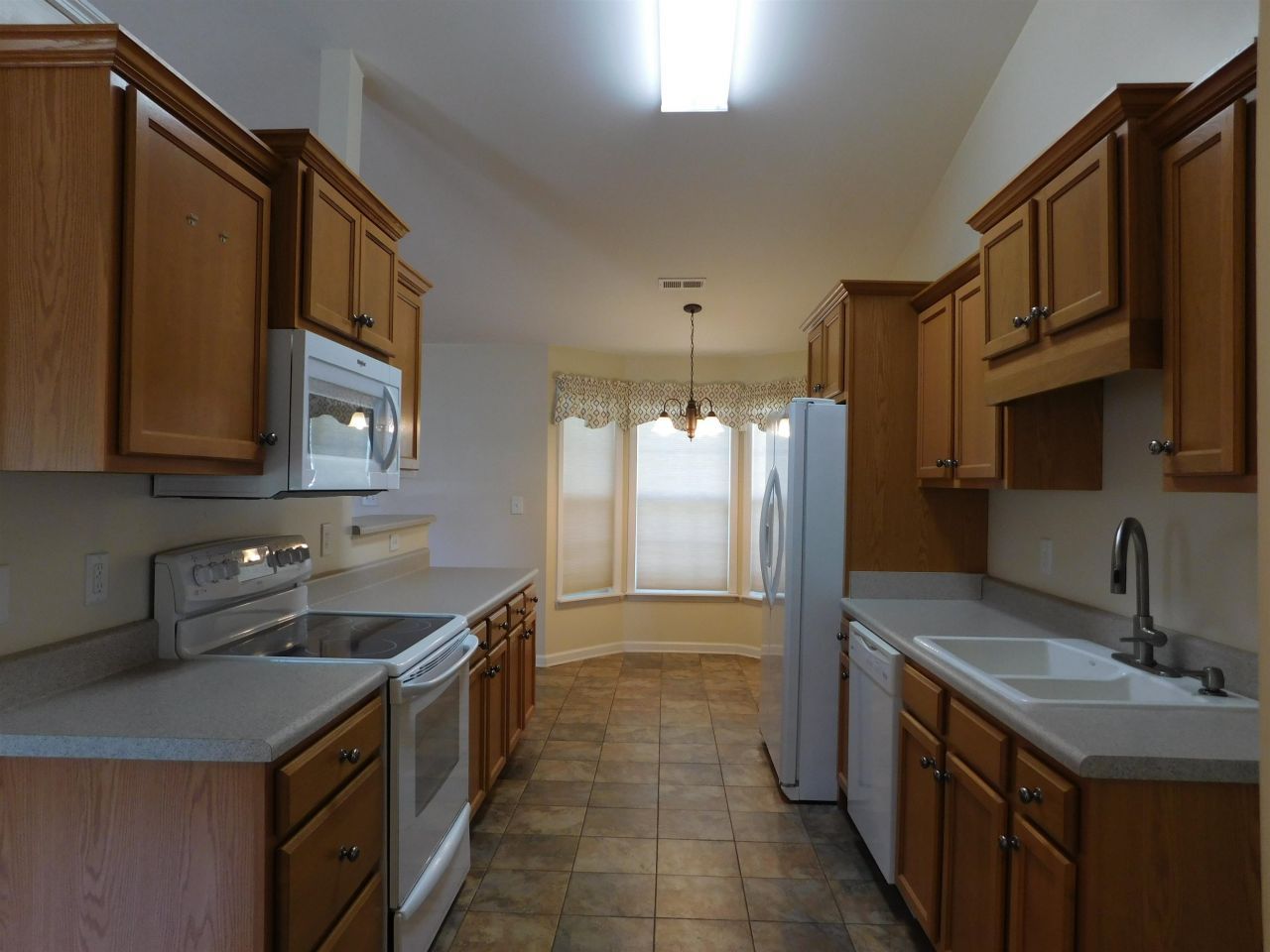 1121 Augustus Dr. Photo 6