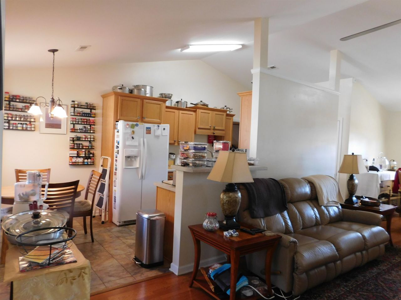 1121 Augustus Dr. Photo 7