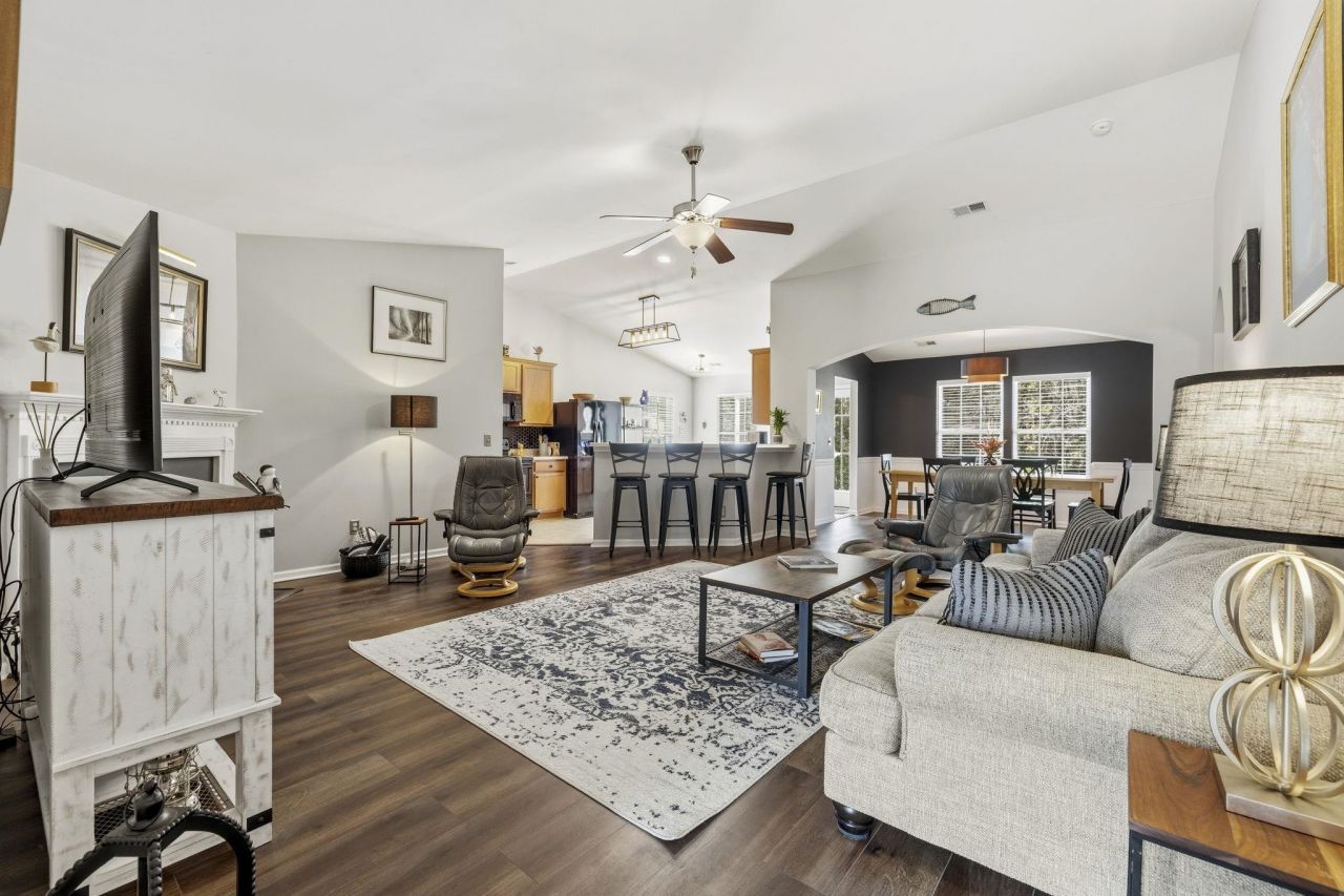 120 Devonbrook Pl. Photo 10