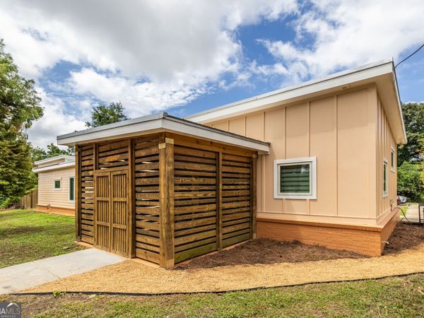 1651 Pryor Road SW, Atlanta, GA 30315