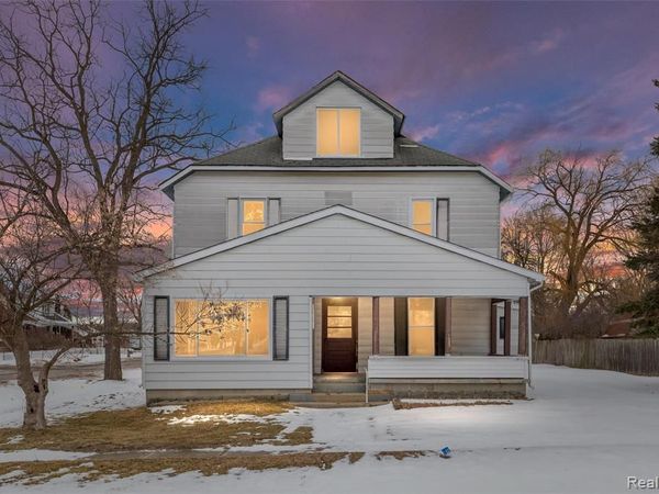 209 W Aldrich Street W, Capac Vlg, MI 48014