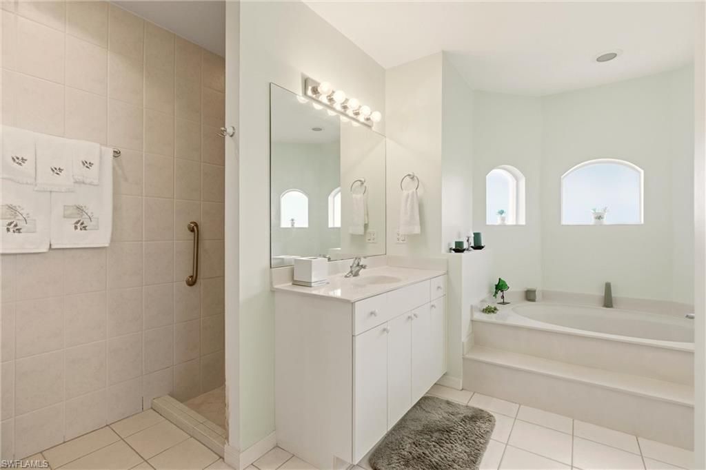 126 Nicholas Pkwy W, Cape Coral, FL 33991 Photo