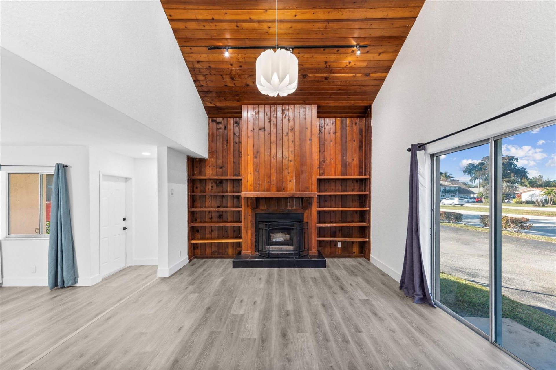 3951 Coral Springs Drive, Unit 21, Coral Springs, FL 33065 Photo