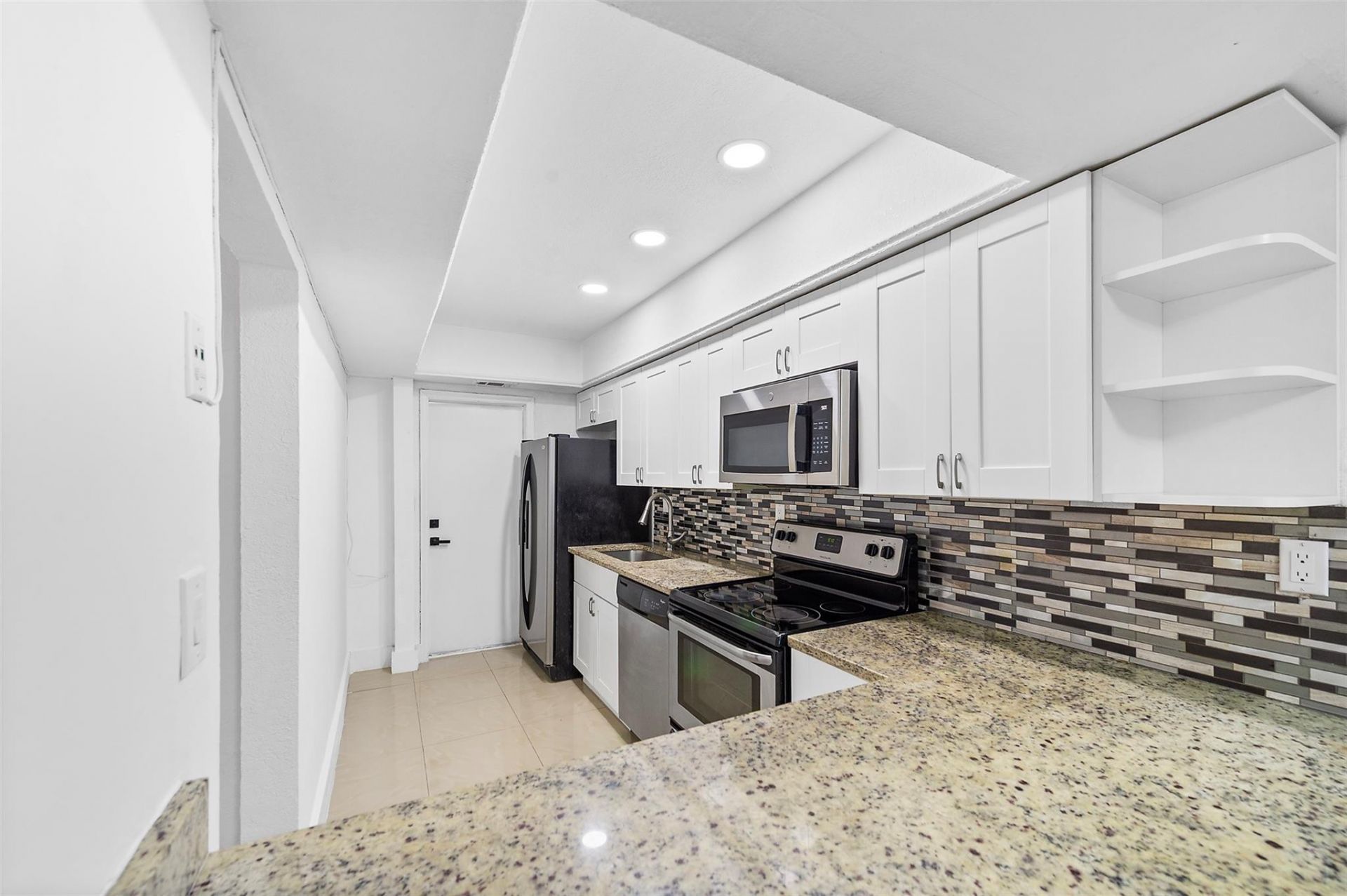 3951 Coral Springs Drive, Unit 21, Coral Springs, FL 33065 Photo