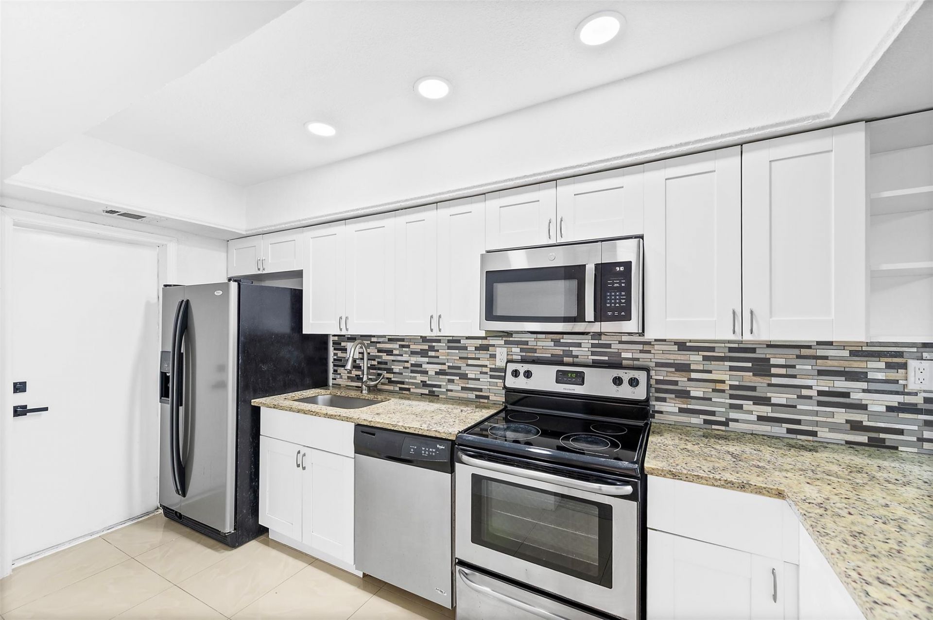 3951 Coral Springs Drive, Unit 21, Coral Springs, FL 33065 Photo