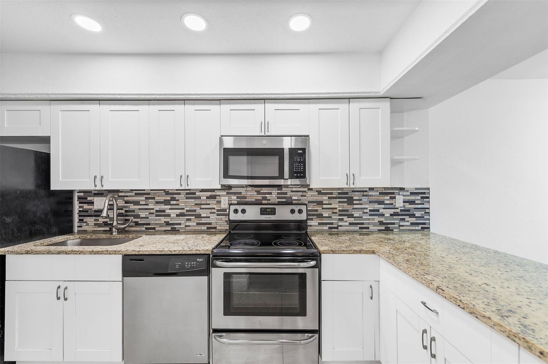 3951 Coral Springs Drive, Unit 21, Coral Springs, FL 33065 Photo