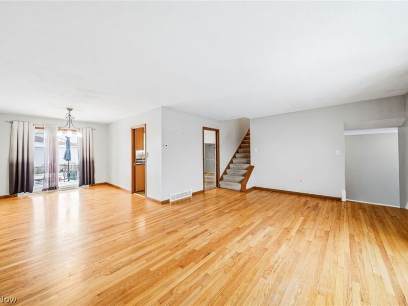 30302 Overlook Drive, Wickliffe, OH 44092 Photo 7