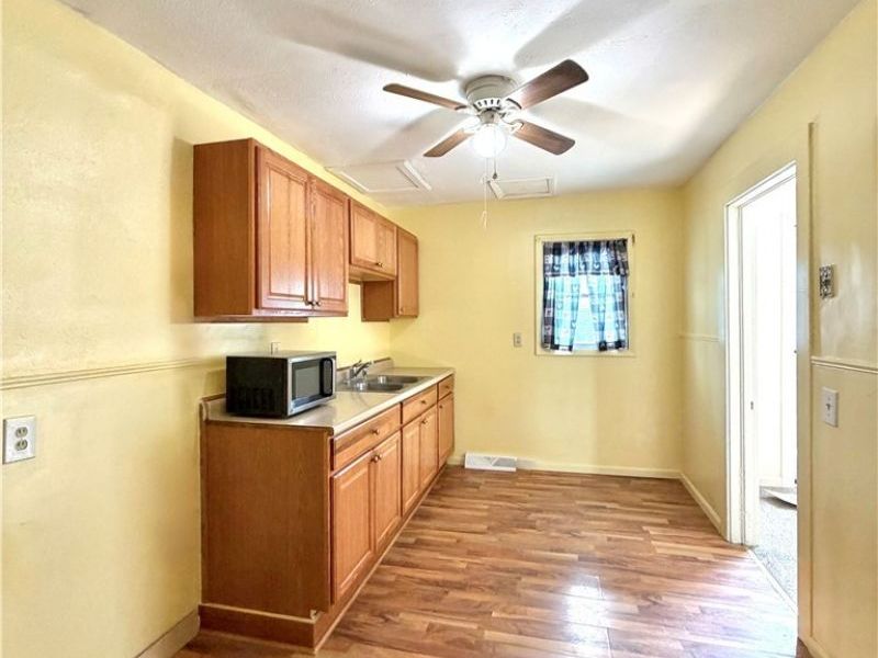 1794 E 33rd Street, Lorain, OH 44055 Photo 8