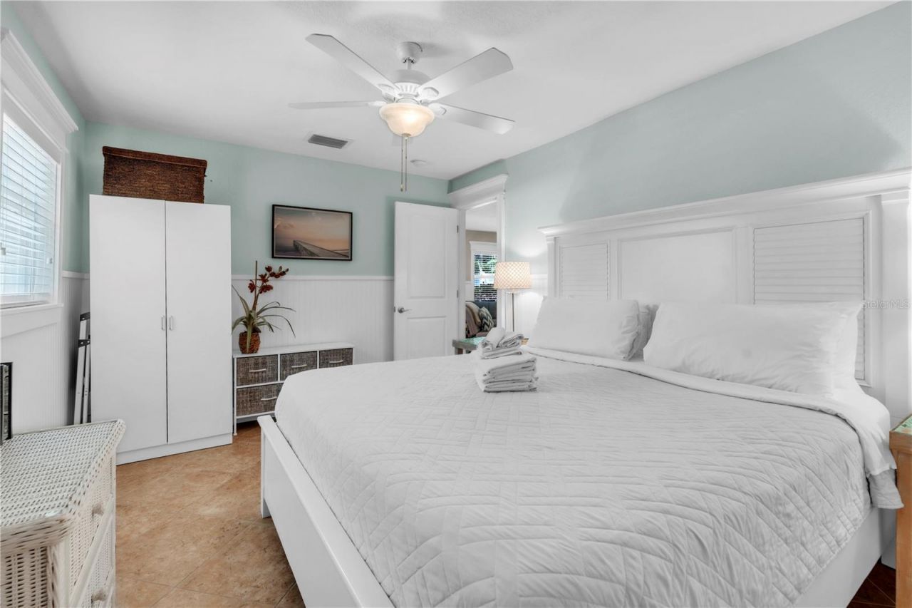 205 Peacock Lane, Unit A, Holmes Beach, FL 34217 Photo