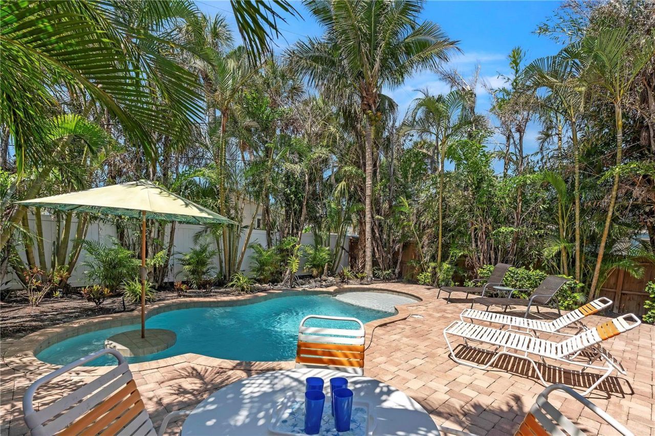 205 Peacock Lane, Unit A, Holmes Beach, FL 34217 Photo