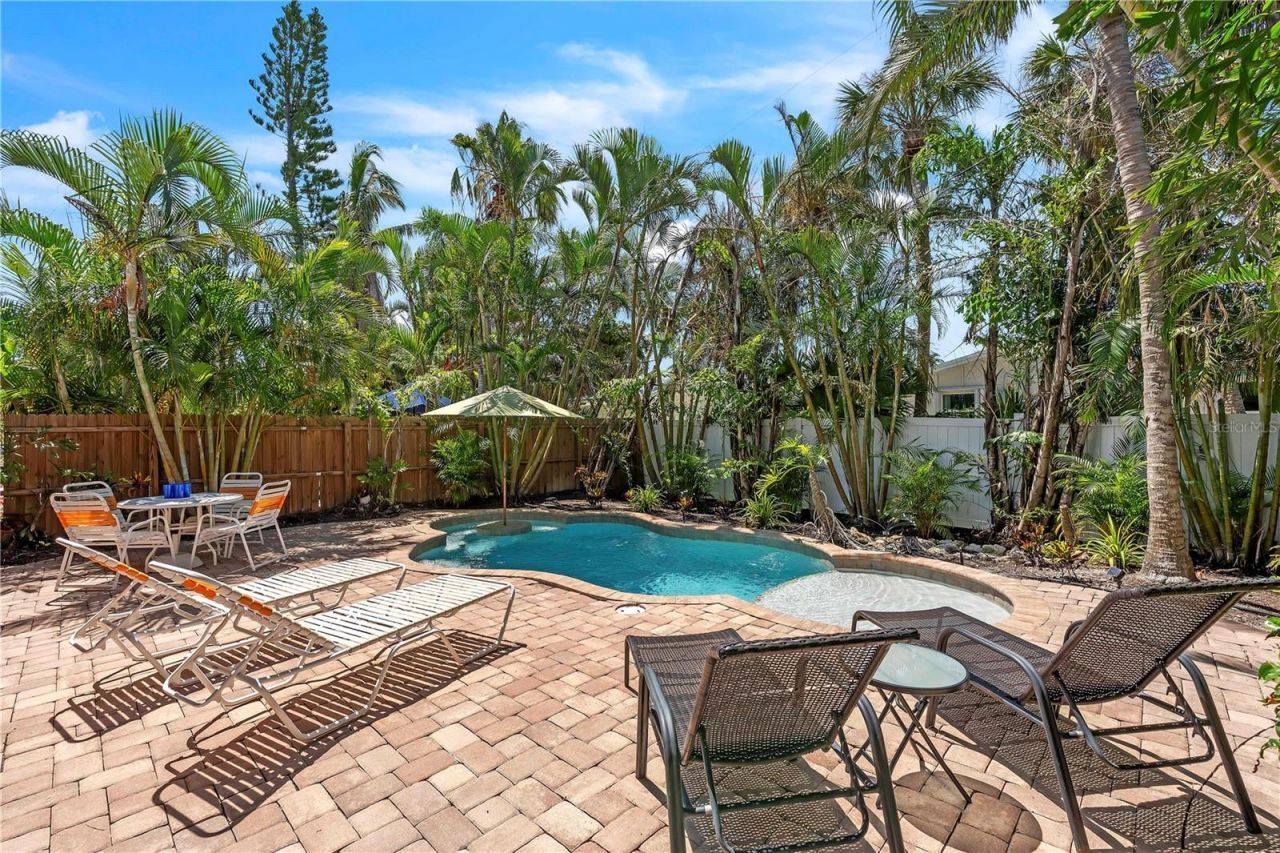 205 Peacock Lane, Unit A, Holmes Beach, FL 34217 Photo