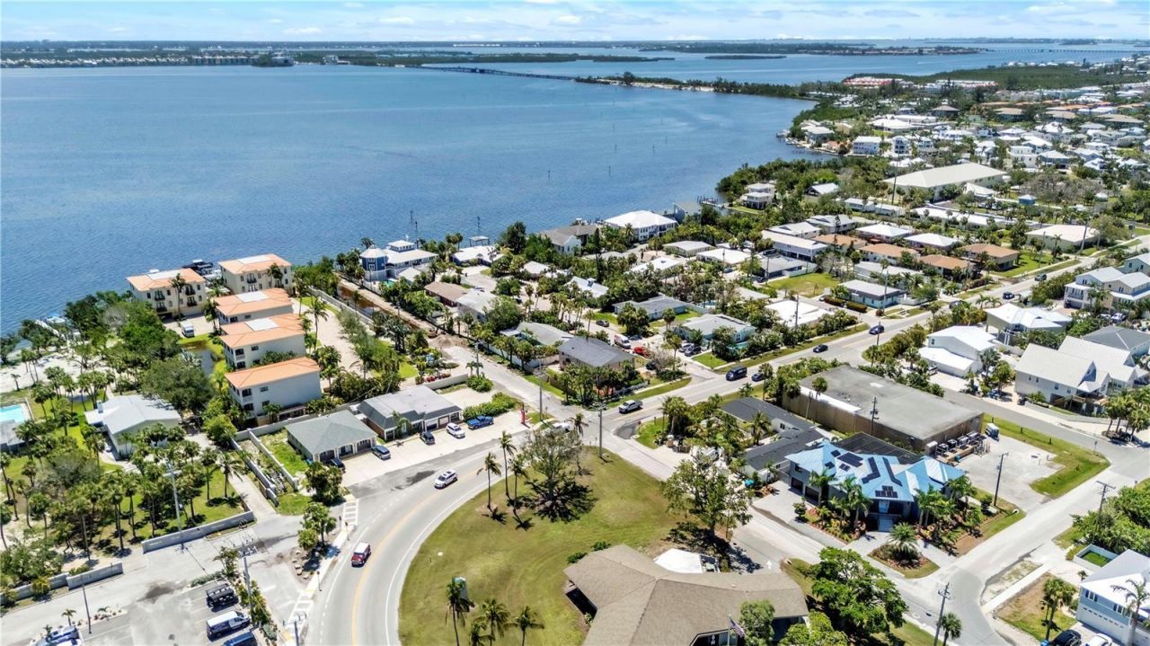 205 Peacock Lane, Unit A, Holmes Beach, FL 34217 Photo