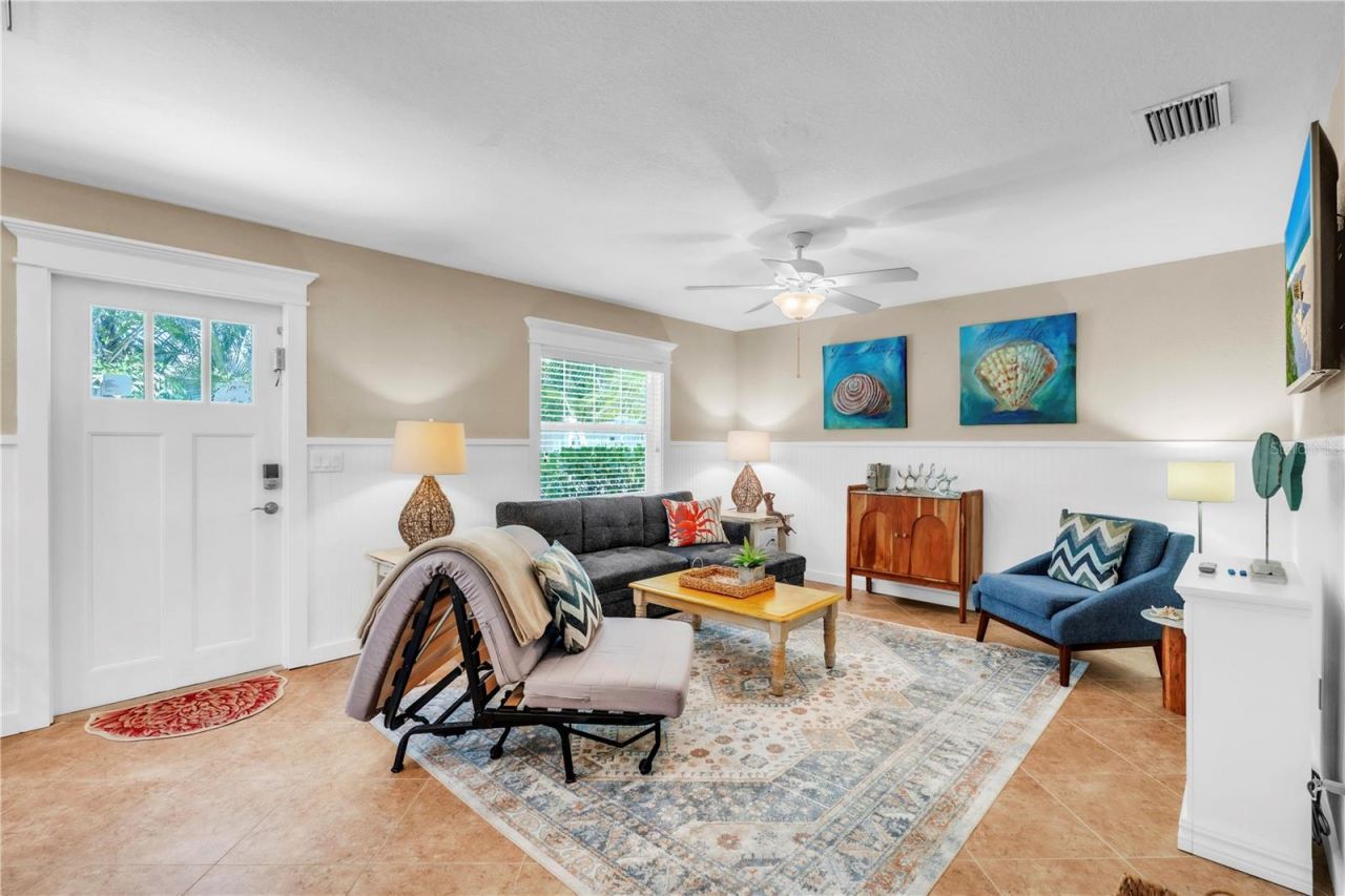 205 Peacock Lane, Unit A, Holmes Beach, FL 34217 Photo