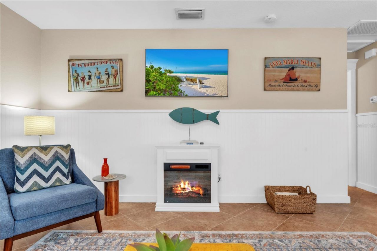 205 Peacock Lane, Unit A, Holmes Beach, FL 34217 Photo