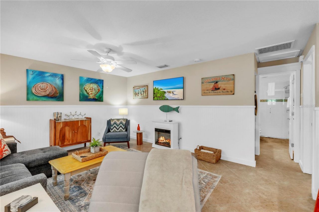 205 Peacock Lane, Unit A, Holmes Beach, FL 34217 Photo