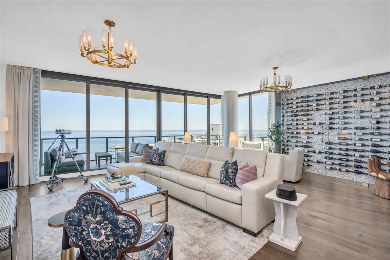 100 1st Avenue N, Unit 3001, Saint Petersburg, FL 33701 Photo