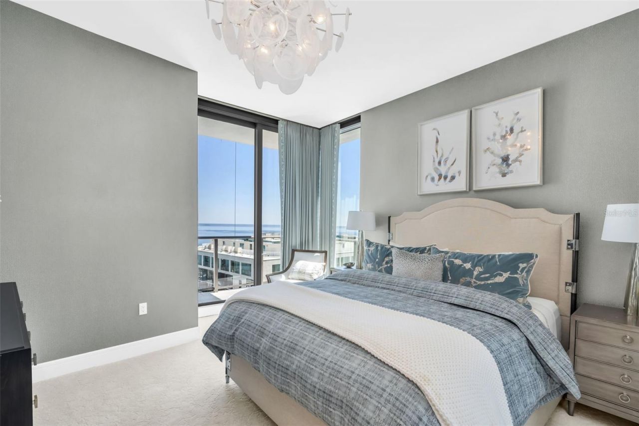 100 1st Avenue N, Unit 3001, Saint Petersburg, FL 33701 Photo