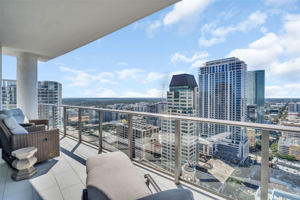 100 1st Avenue N, Unit 3001, Saint Petersburg, FL 33701 Photo