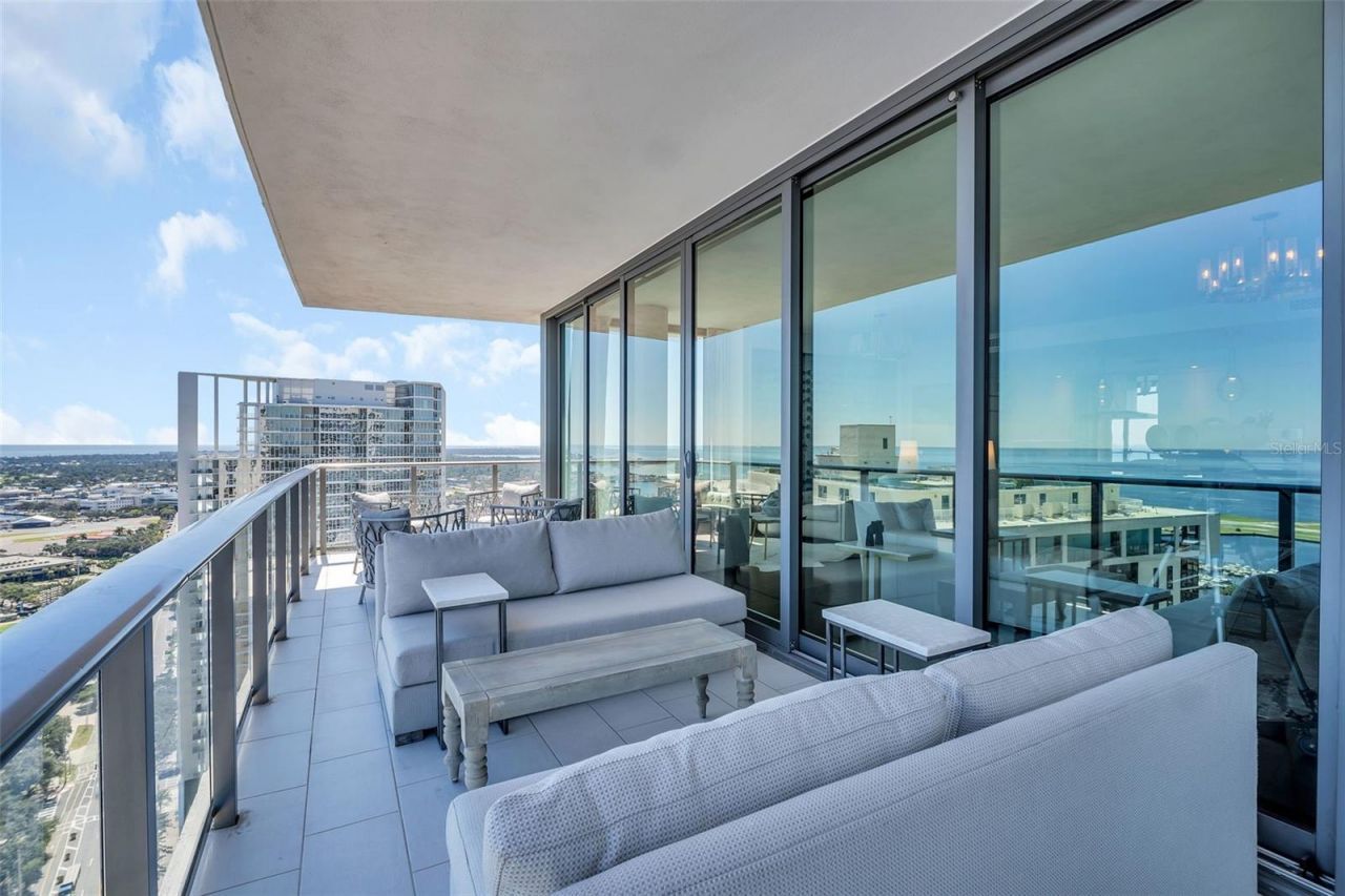 100 1st Avenue N, Unit 3001, Saint Petersburg, FL 33701 Photo