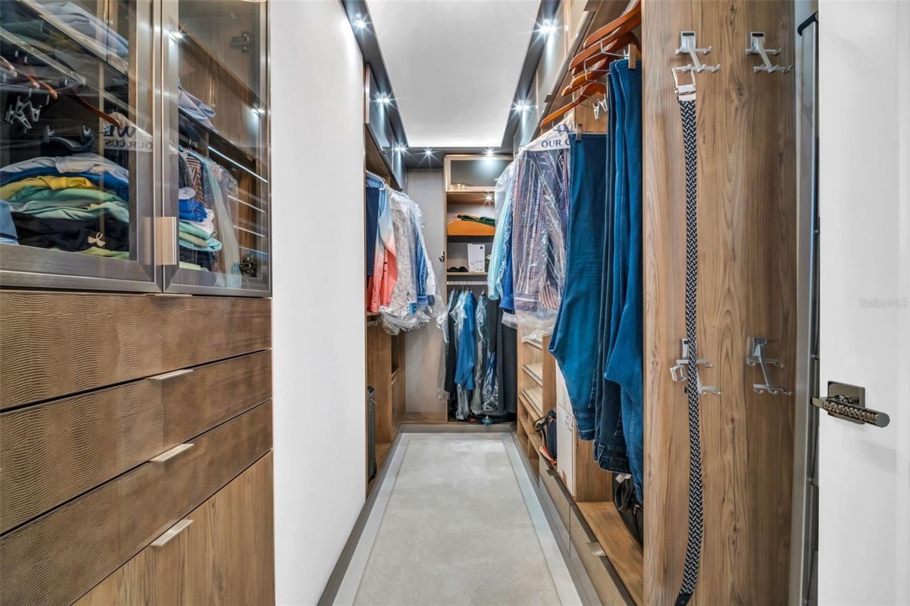 100 1st Avenue N, Unit 3001, Saint Petersburg, FL 33701 Photo