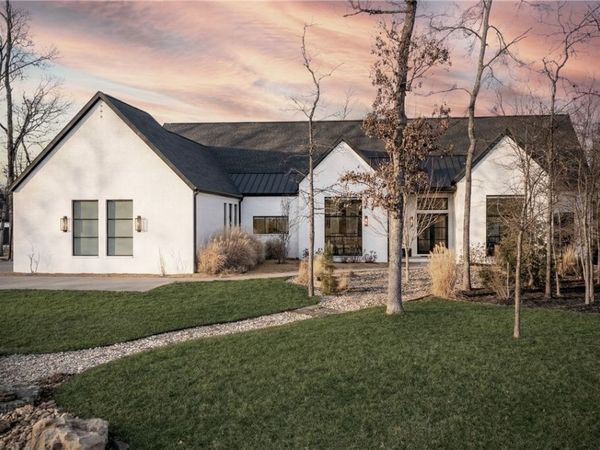 3807 Copper Ridge, Rogers, AR 72756