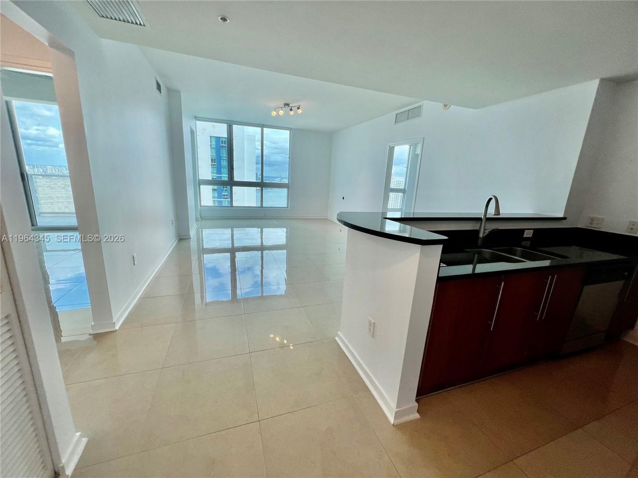 300 S Biscayne Blvd, Unit 3614, Miami, FL 33131 Photo