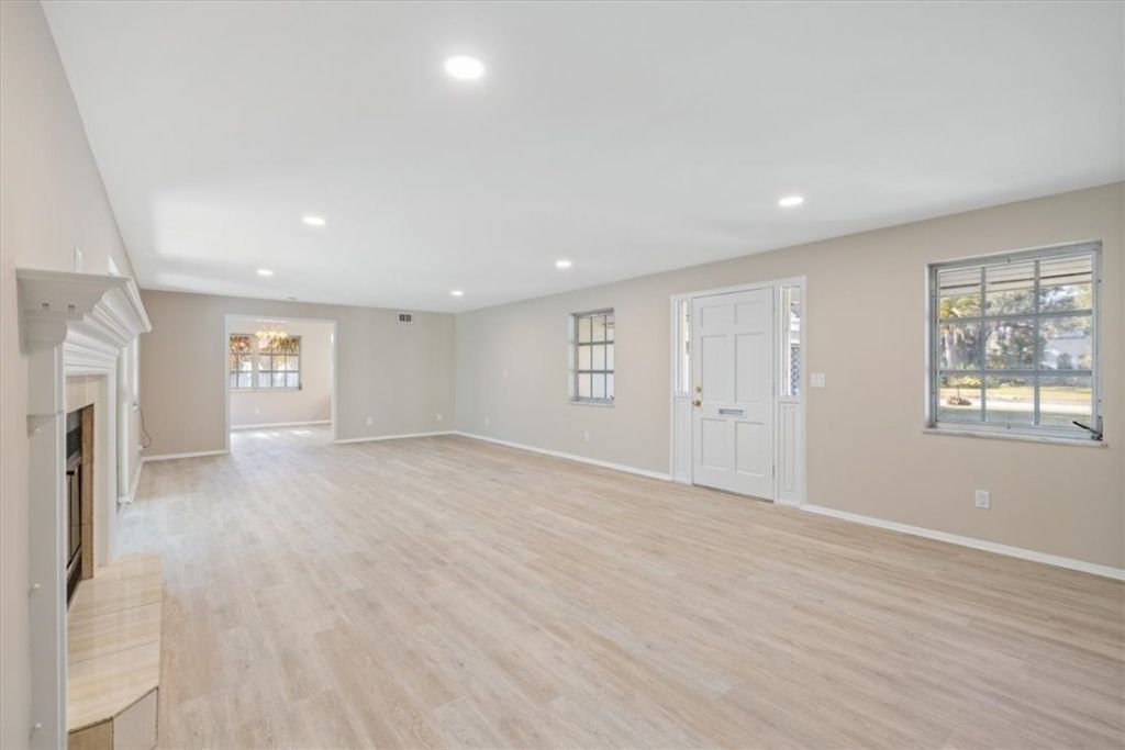 835 Royal Palm Place, Vero Beach, FL 32960 Photo