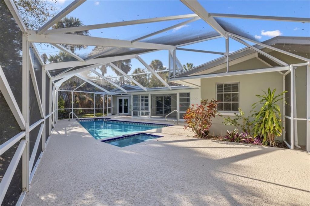 835 Royal Palm Place, Vero Beach, FL 32960 Photo