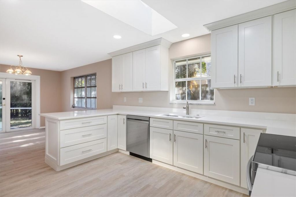 835 Royal Palm Place, Vero Beach, FL 32960 Photo