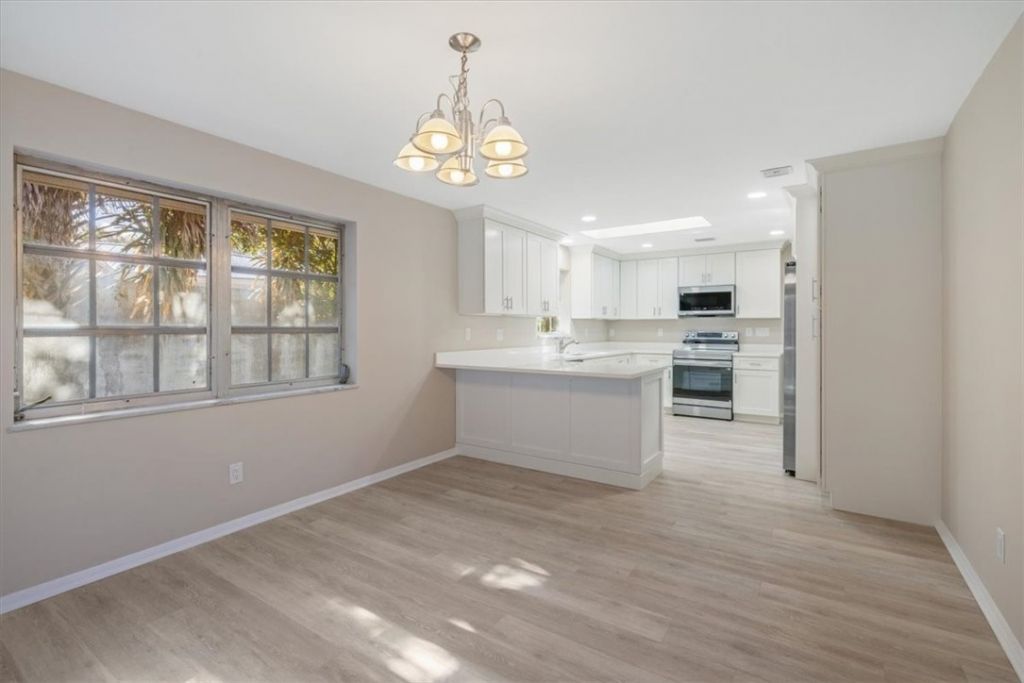 835 Royal Palm Place, Vero Beach, FL 32960 Photo