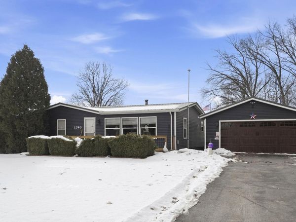 1340 E 790 S, Wolcottville, IN 46795