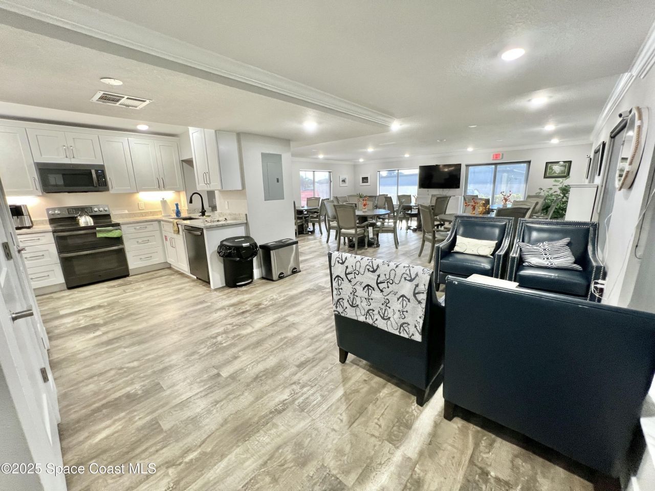 640 N Atlantic Avenue, Unit 3b, Cocoa Beach, FL 32931 Photo