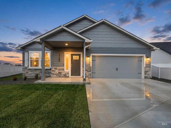 2588 E Mcintosh Ct, Emmett, ID 83617