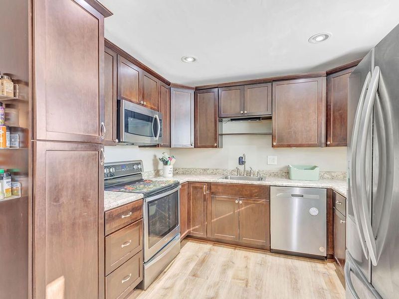 119 Honeysuckle Drive, Florence, KY 41042 Photo 6