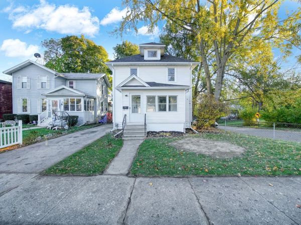 521 Oakhill Avenue, Jackson, MI 49201