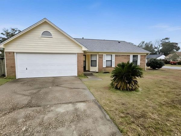 4785 Tami Ln, Pensacola, FL 32526