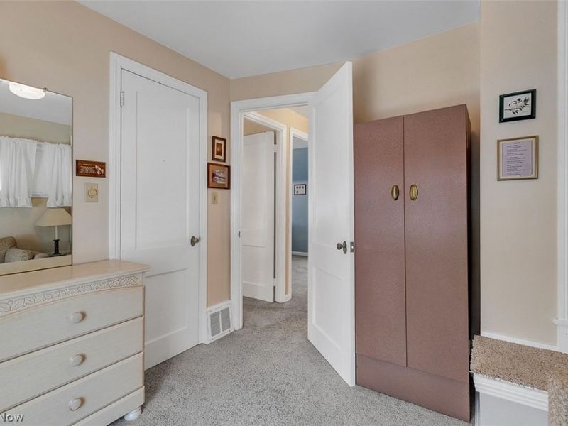 20718 Stanford Avenue, Fairview Park, OH 44126 Photo 18