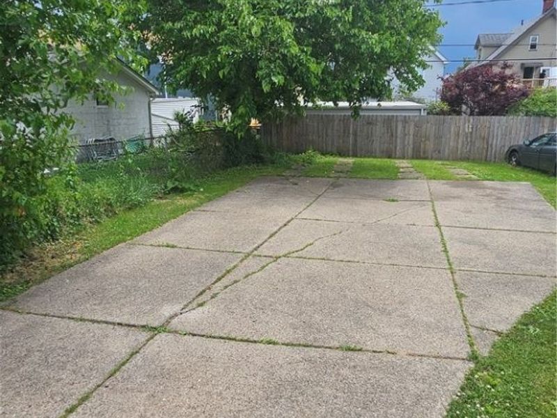 11421 Headley Avenue, Cleveland, OH 44111 Photo 38