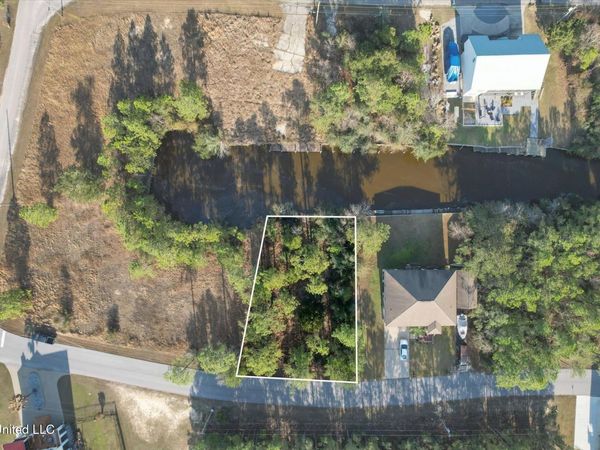 3430 Lumahai Place, Diamondhead, MS 39525