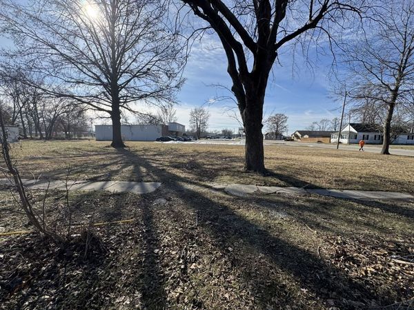 823 N Elm Street, Centralia, IL 62801