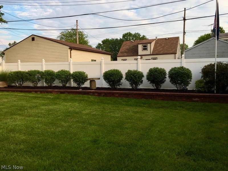 1090 Taft Avenue, Cuyahoga Falls, OH 44223 Photo 12