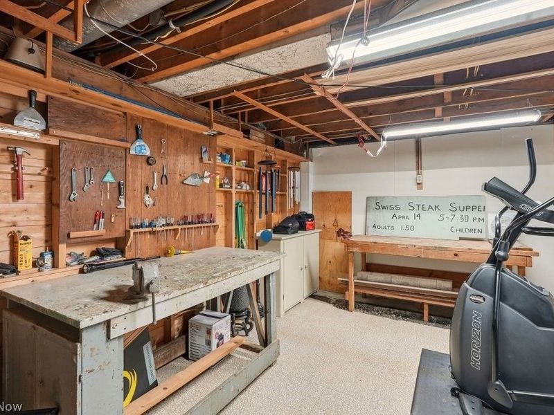 1090 Taft Avenue, Cuyahoga Falls, OH 44223 Photo 47