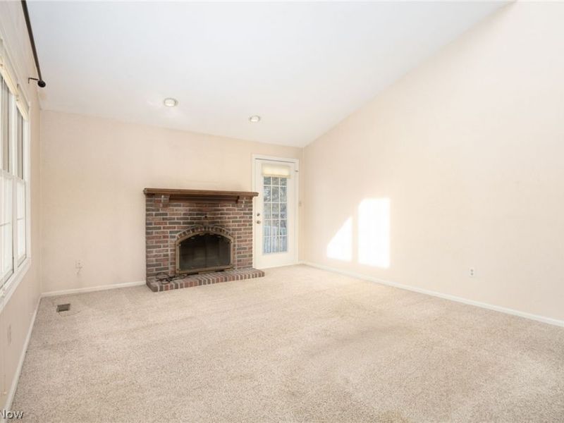 1605 Chapman Way, Unit 14, Broadview Heights, OH 44147 Photo 5