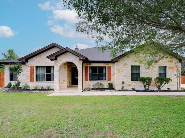 801 Mountain Crest DR, Wimberley, TX 78676
