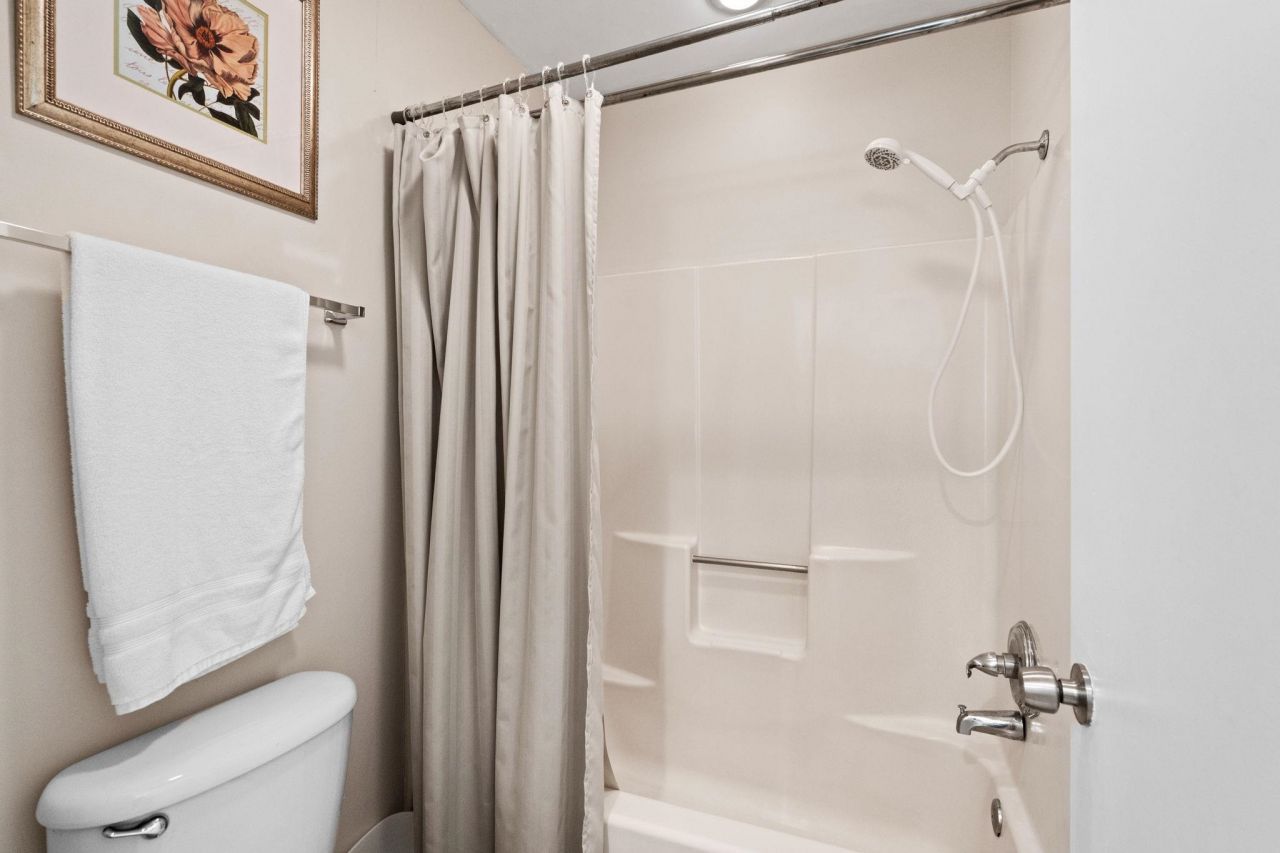 203 Baslow Ct.  Photo 33