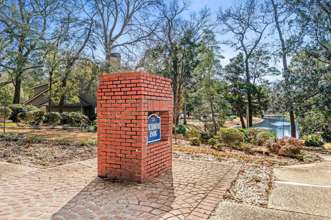 203 Baslow Ct.  Photo 40