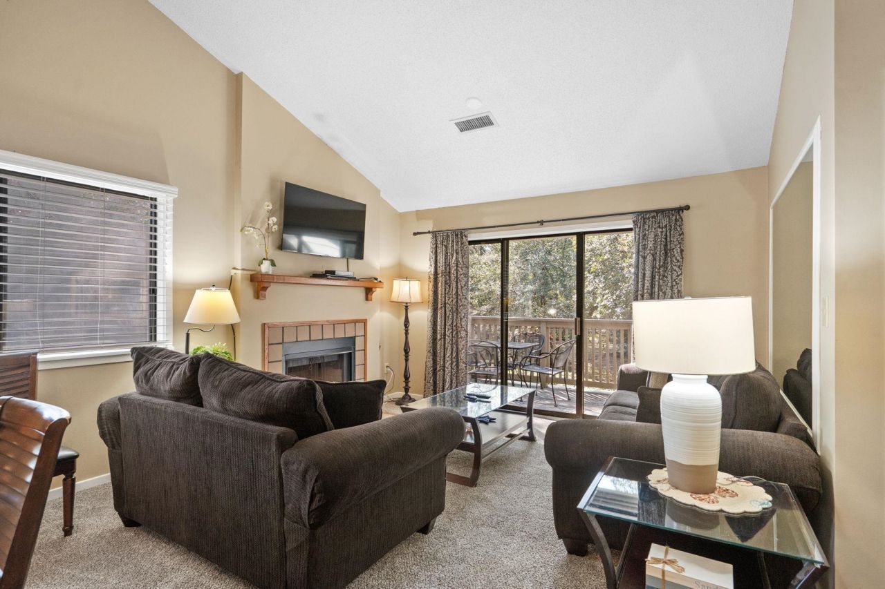 203 Baslow Ct.  Photo 9